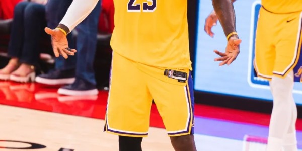 开云体育APP-SLAM晒詹姆斯赛场照：与篮球造物主达成了交易