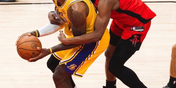 开云体育APP-SLAM晒詹姆斯赛场照：与篮球造物主达成了交易